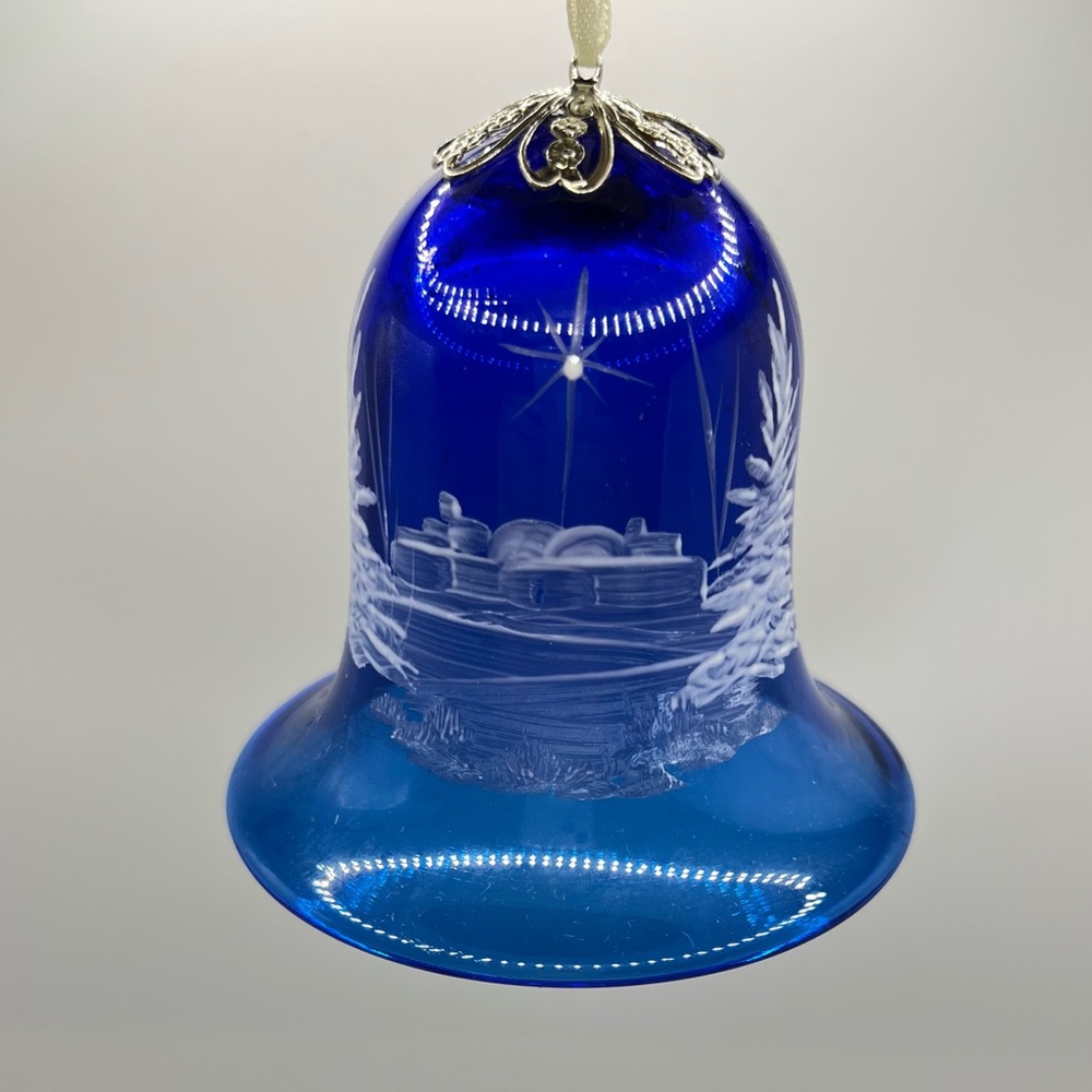 Pairpoint 1992 Cobalt Blue Hand Blown Hand Painted Bethlehem Star Ornament.  3”